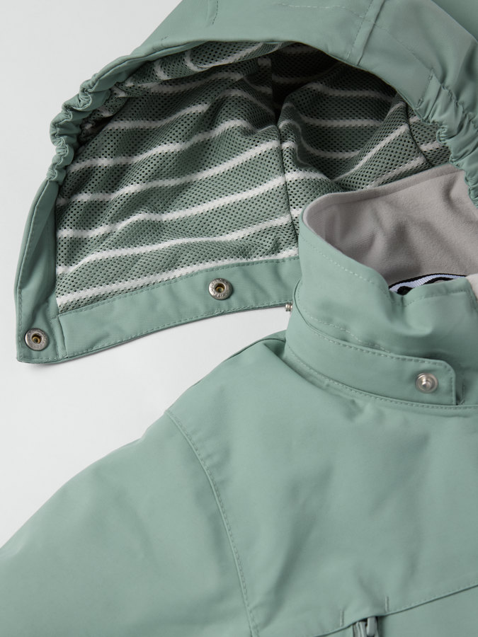 Kuorihaalari vuorilla 2in1 vedenpitävä Kuorihaalari vuorilla 2in1 vedenpitävä