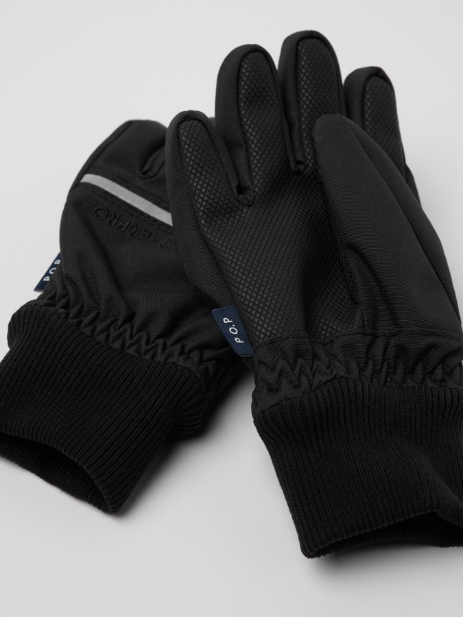 Kuorihanskat resorilla vedenpitävät Kuorihanskat resorilla vedenpitävät